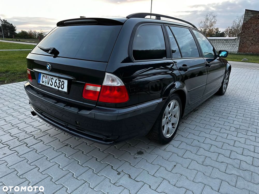 BMW Seria 3 318i Touring - 3