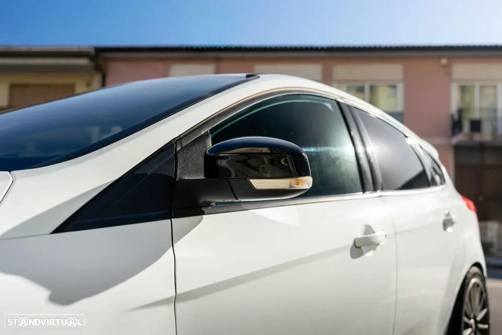 Ford Focus 2.0 EcoBoost ST c/ Pack Pele Desportiva - 26