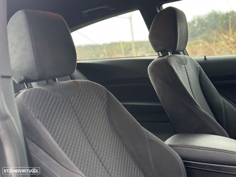 BMW 116 d Pack M - 38