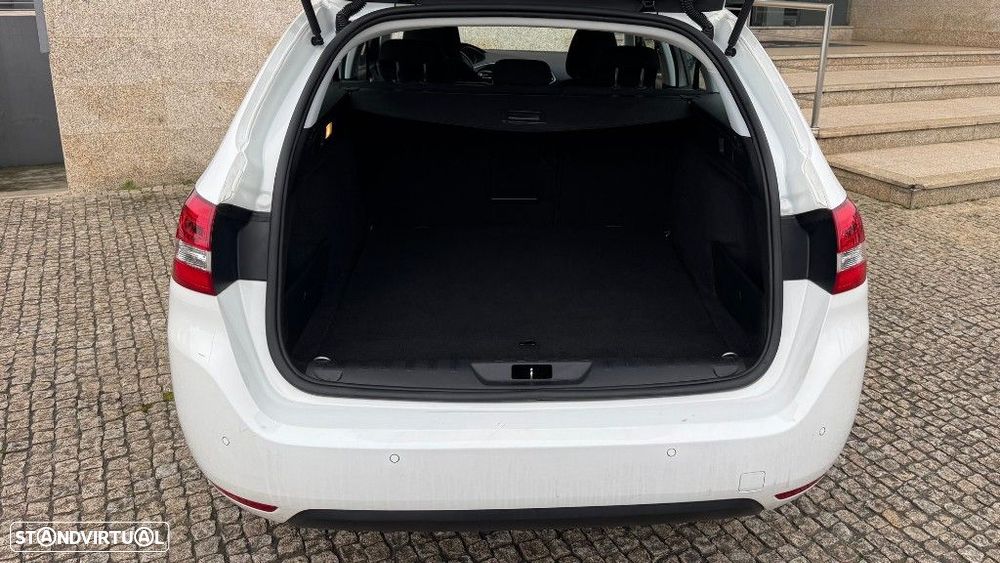 Peugeot 308 1.5 BlueHDi Allure EAT8 - 9