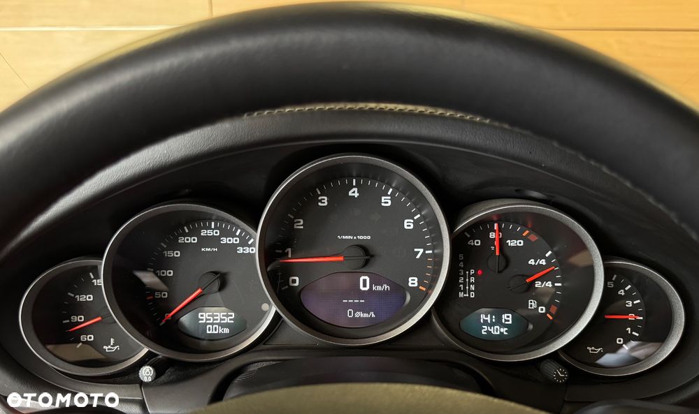 Porsche 911 Carrera Tiptronic S - 13