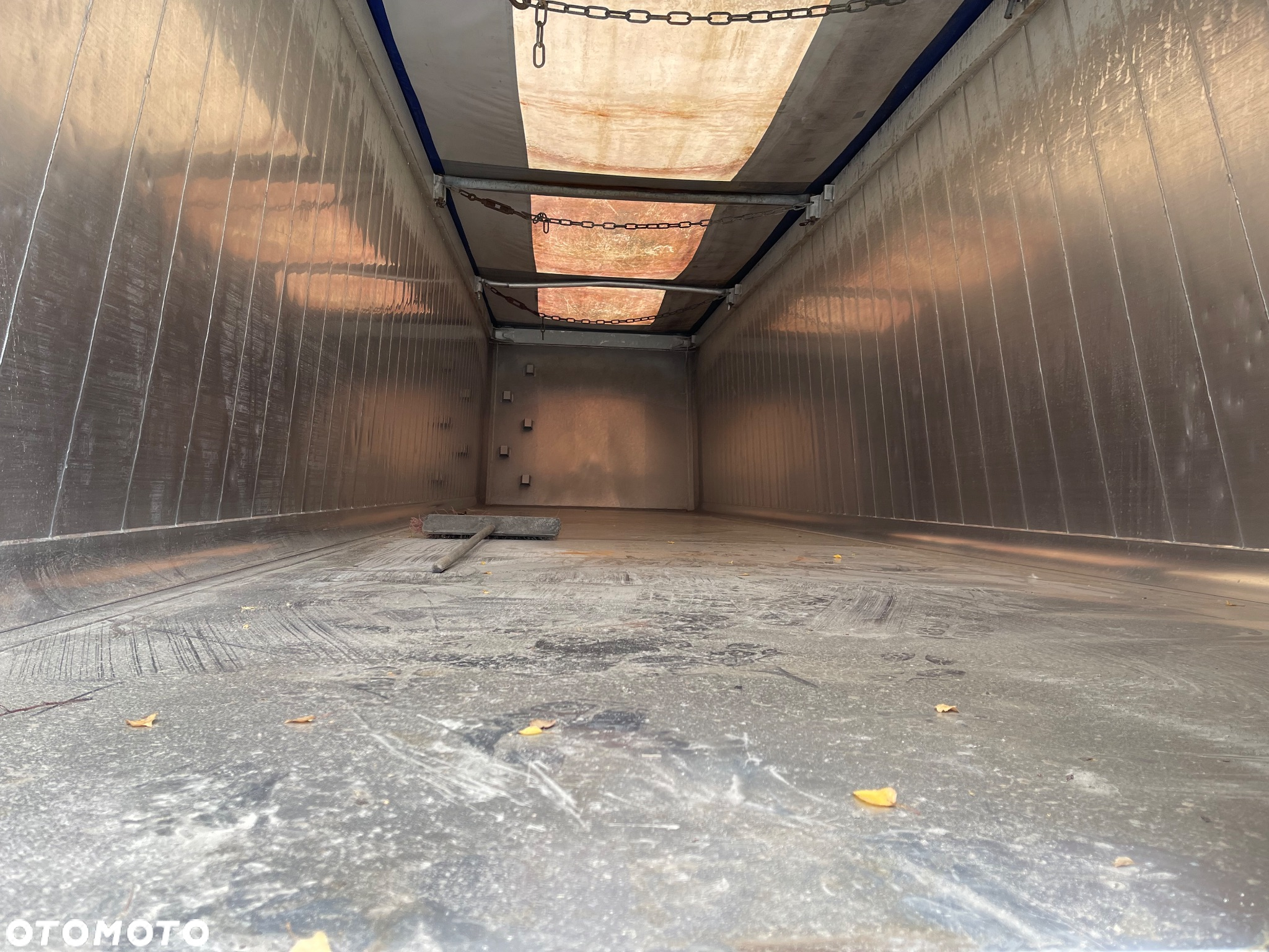 Schmitz Cargobull 55m3 - 11