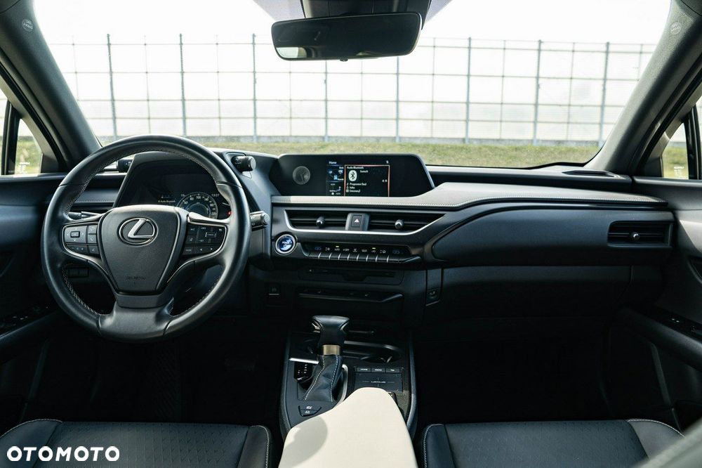 Lexus UX 250h GPF F Impression 2WD - 18