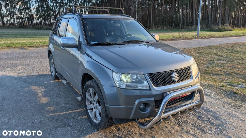 Suzuki Grand Vitara 2.0 De luxe - 1