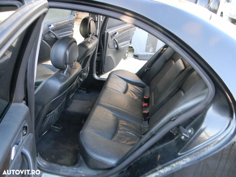 Dezmembrari  Mercedes-Benz C-CLASS (W203)  2000  > 2007 C 200 CDI (20 - 30