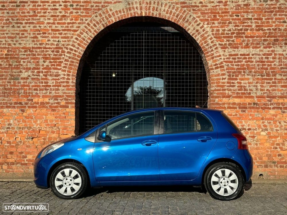 Toyota Yaris 1.0 VVT-i AC - 4