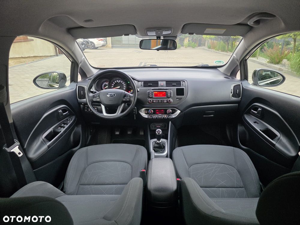 Kia Rio 1.4 Dream Team Edition - 9