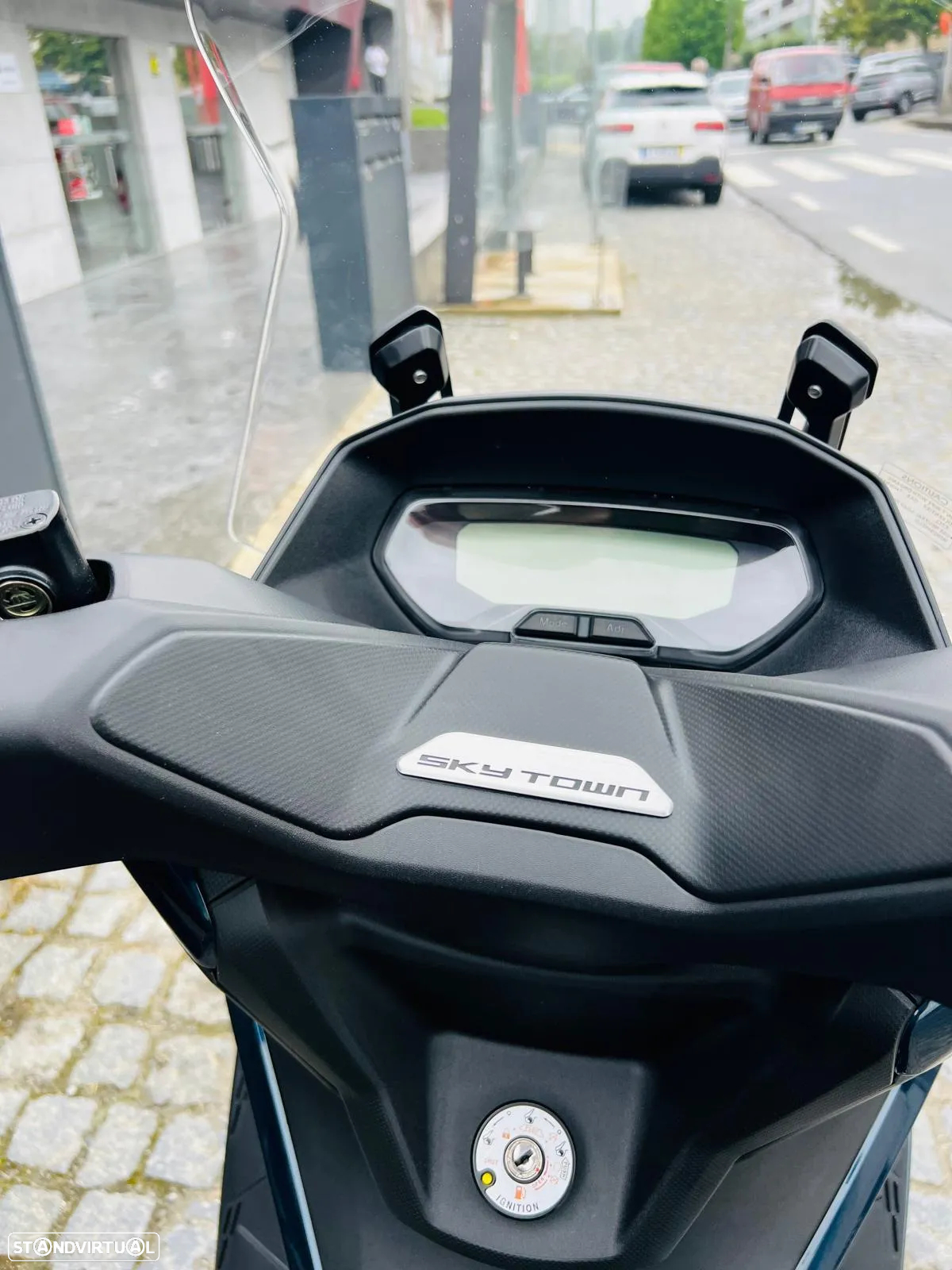 Kymco Skytown - 5