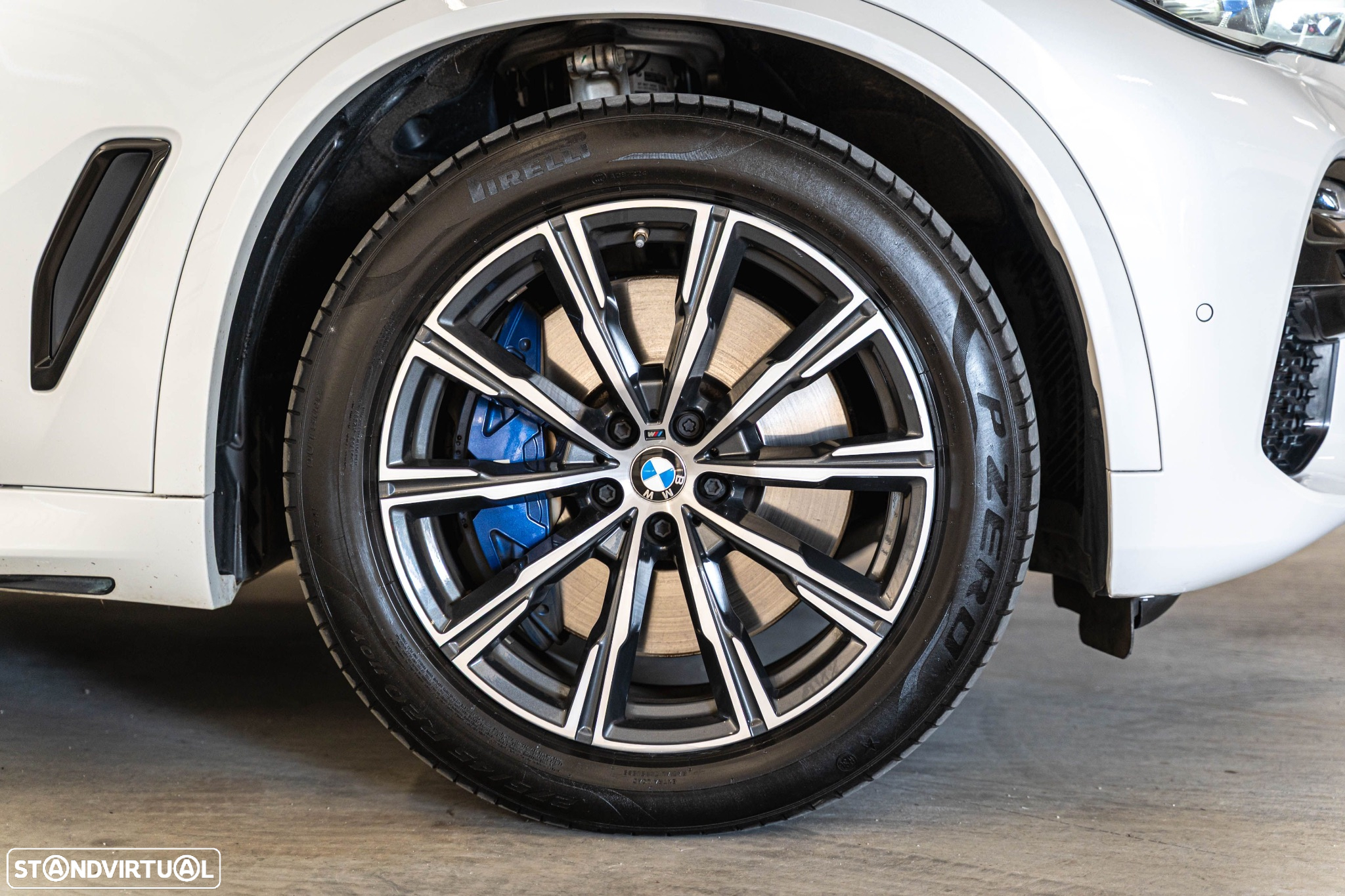 BMW X5 45 e xDrive Pack M - 4