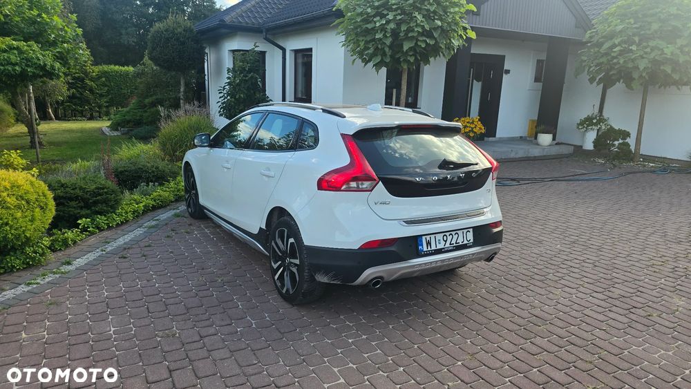 Volvo V40 Cross Country T3 Drive-E Summum - 16