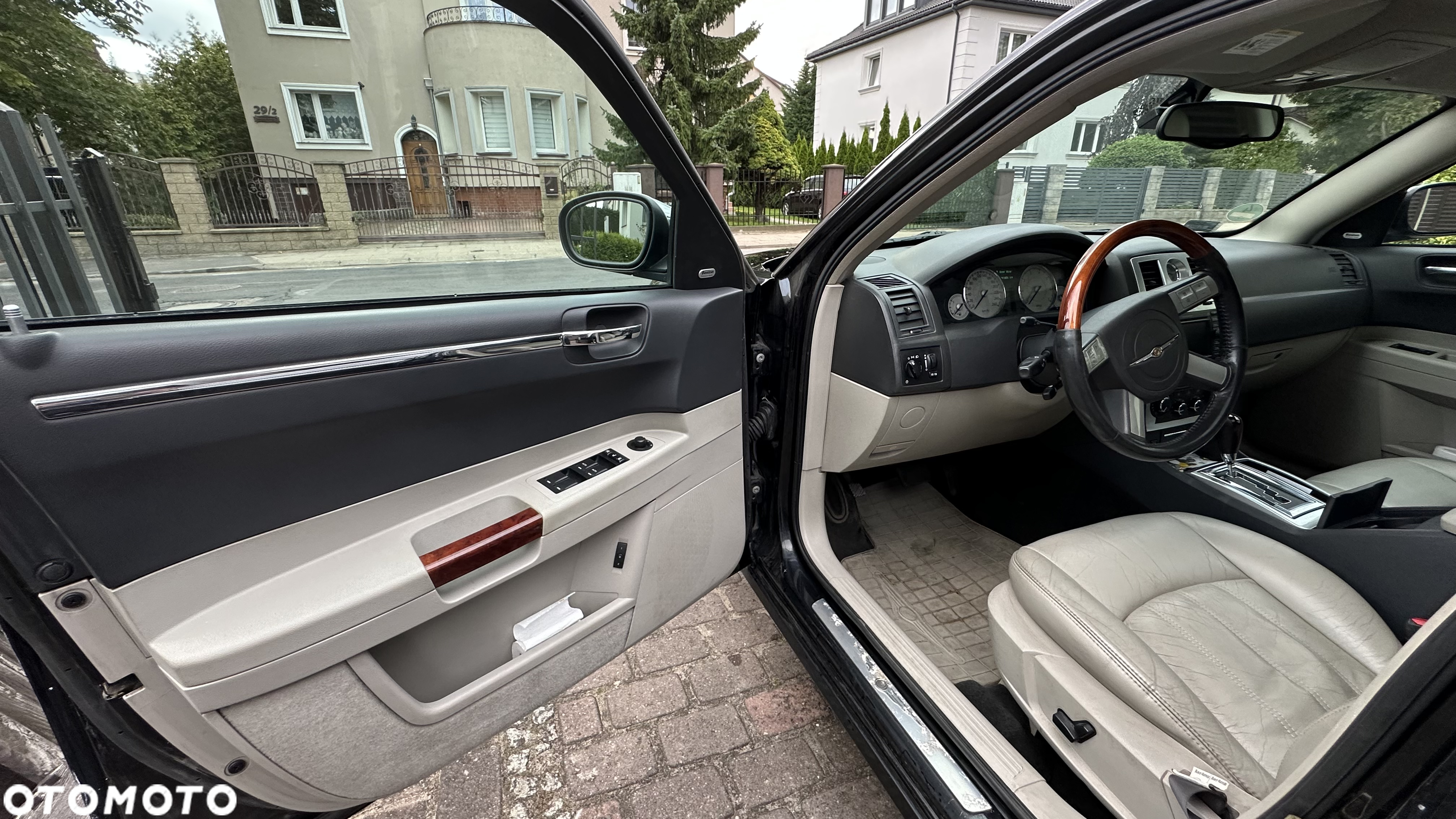 Chrysler 300C 3.5 V6 AWD - 21