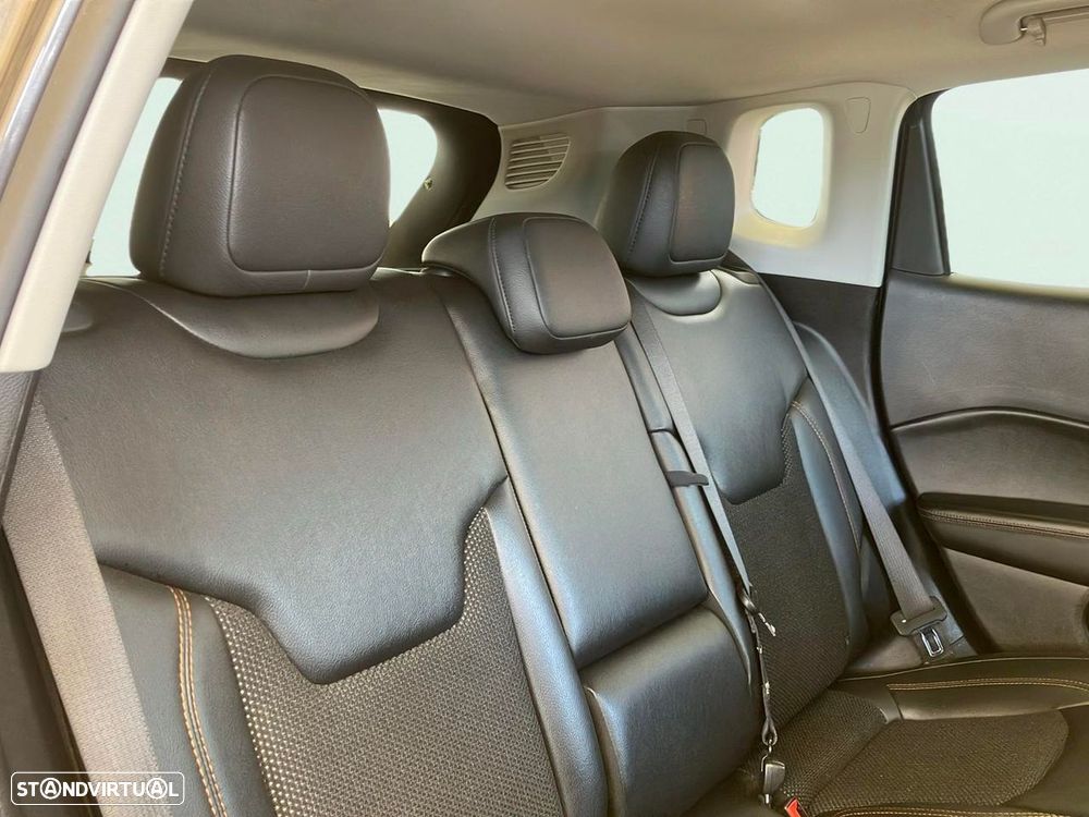 Jeep Compass 1.6 M-Jet Limited - 16