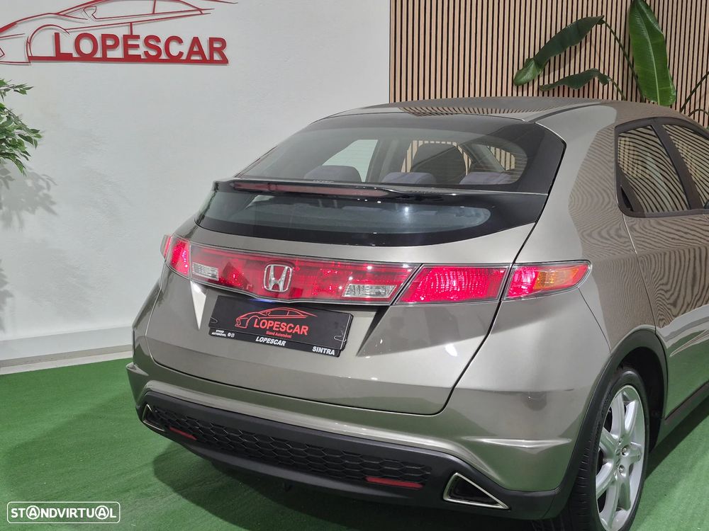 Honda Civic 1.8 Executive - 6