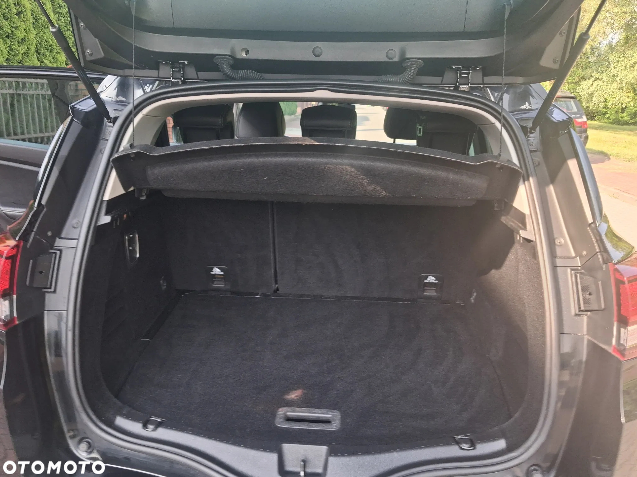 Renault Scenic BLUE dCi 120 BUSINESS EDITION - 17