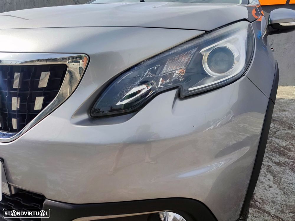 Peugeot 2008 1.2 PureTech Style - 12