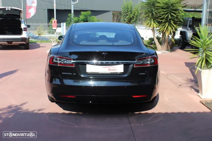 Tesla Model S 100D - 17