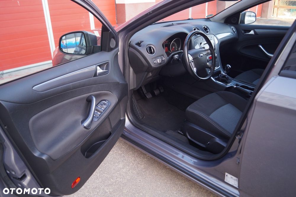 Ford Mondeo - 15