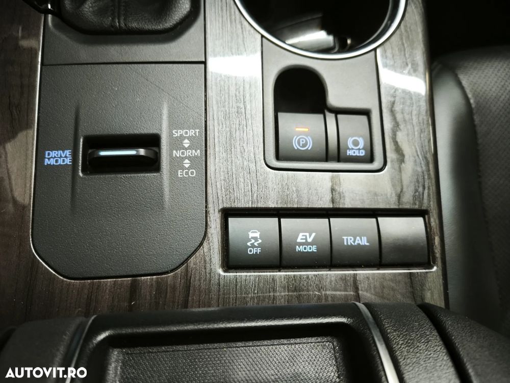 Toyota Highlander 2.5 Hybrid Luxury - 22