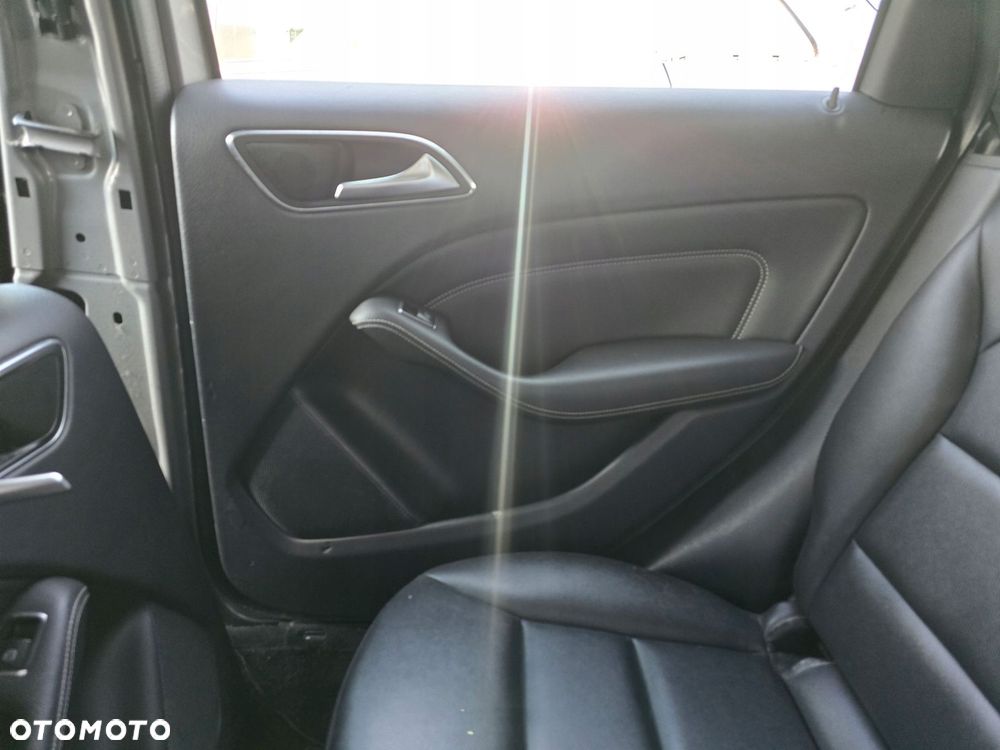 MERCEDES B W246 FOTELE KANAPA TUNEL CZARNA SKÓRA - 8