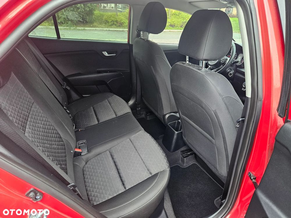 Kia Rio 1.2 L Business Line - 29