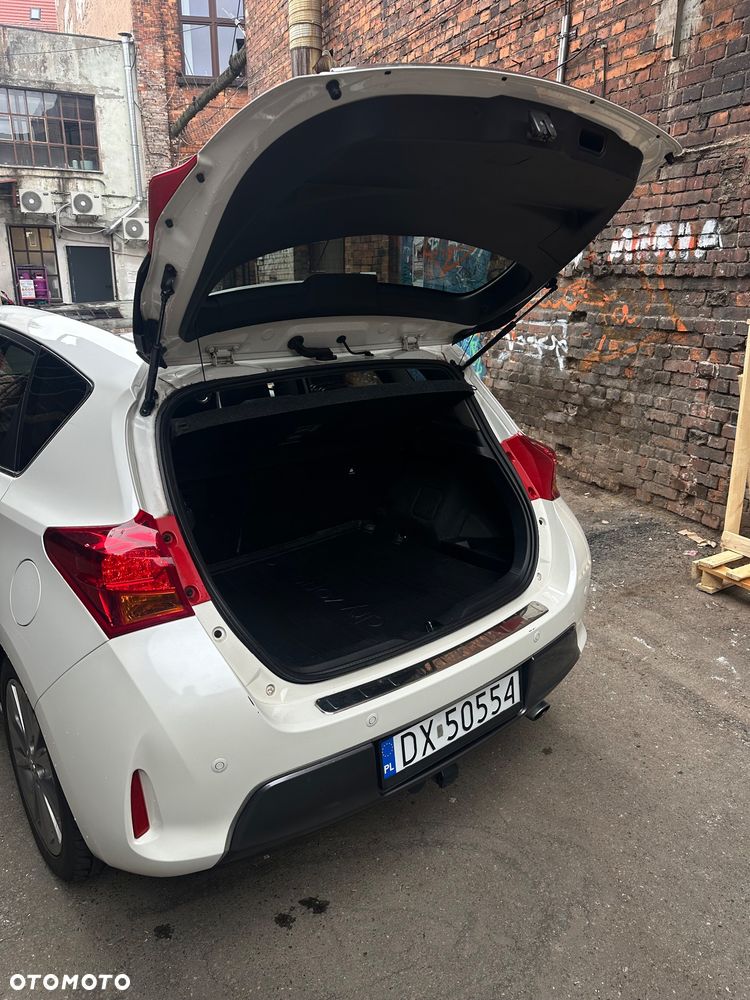Toyota Auris - 16