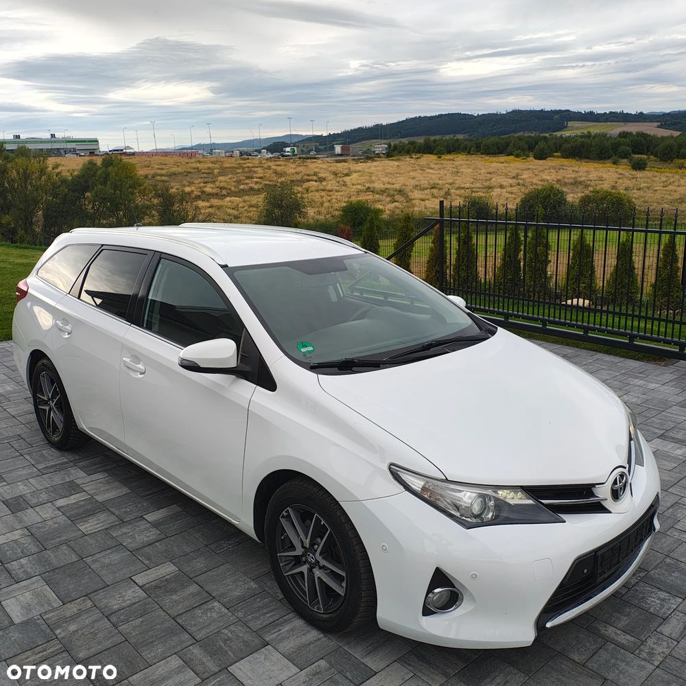 Toyota Auris 2.0 D-4D Premium Comfort - 9
