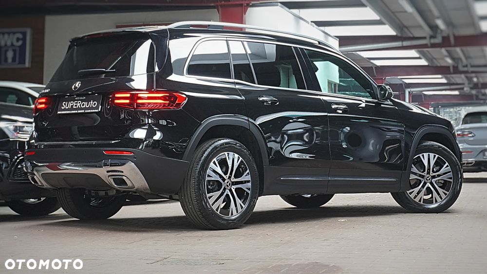 Mercedes-Benz GLB 200 7G-DCT - 12