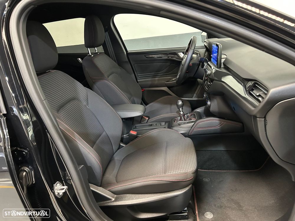 Ford Focus SW 1.0 EcoBoost MHEV ST-Line X - 20