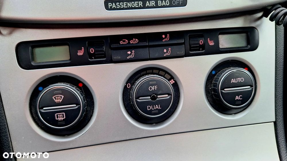 Volkswagen Passat 2.0 TDI Comfortline - 24