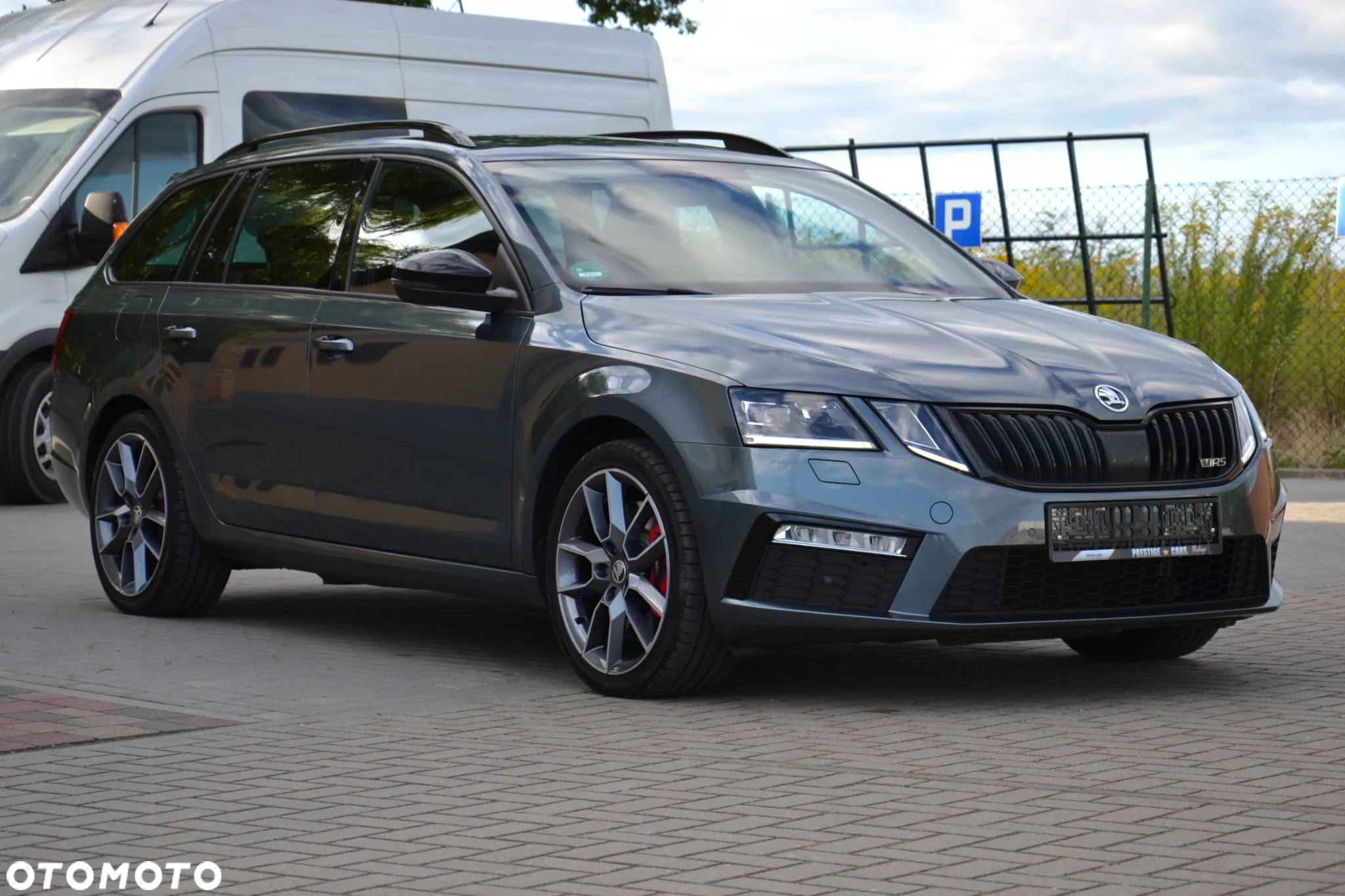 Skoda Octavia Combi 2.0 TSI DSG RS - 7