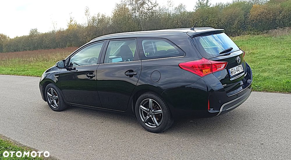 Toyota Auris 1.8 HSD Luna - 4