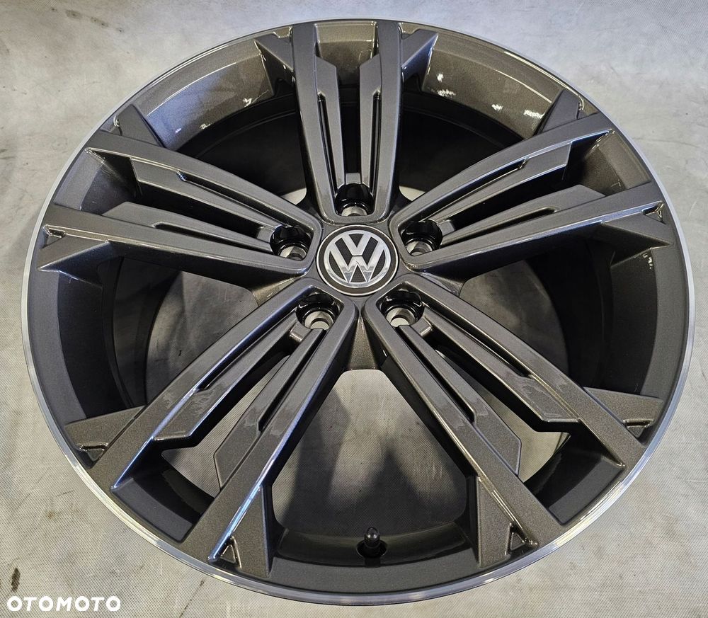 FELGI KOŁA VW GOLF 5G0 7,5x18 ET49 - 4