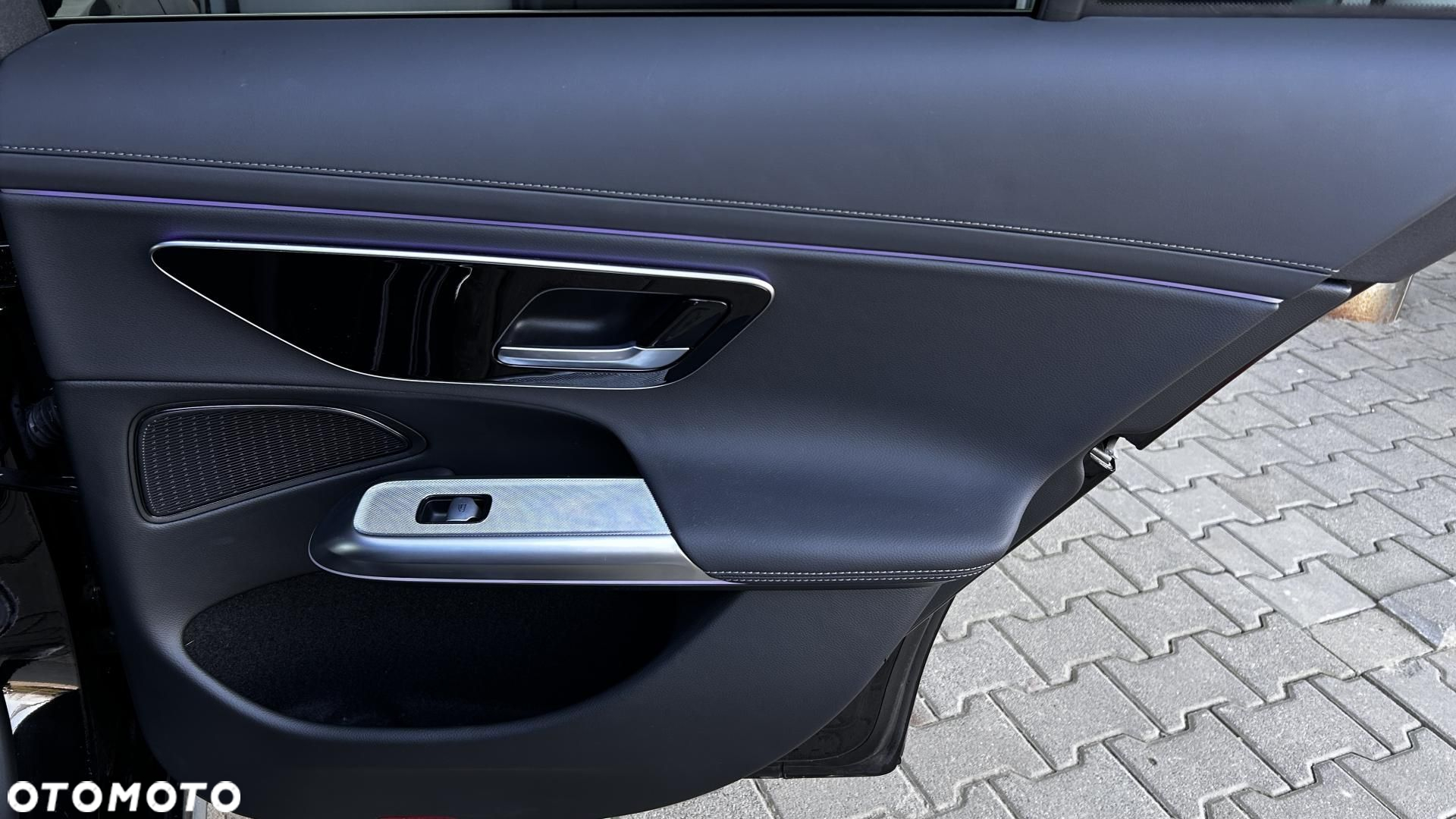 Mercedes-Benz Klasa E - 23