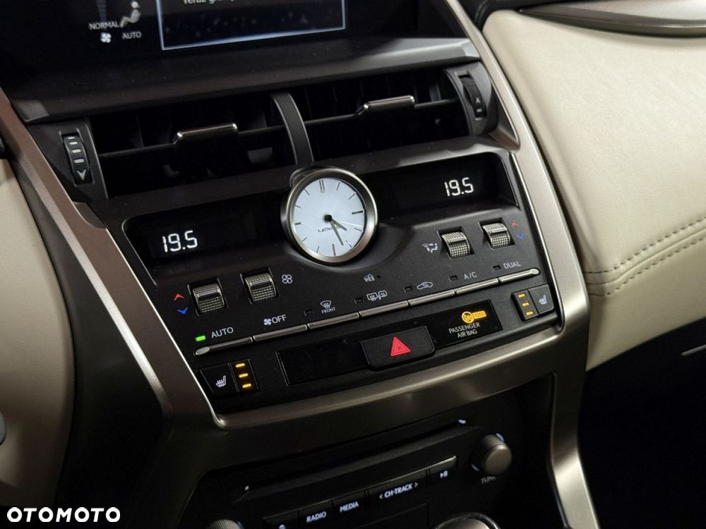 Lexus NX 300 Comfort AWD - 27