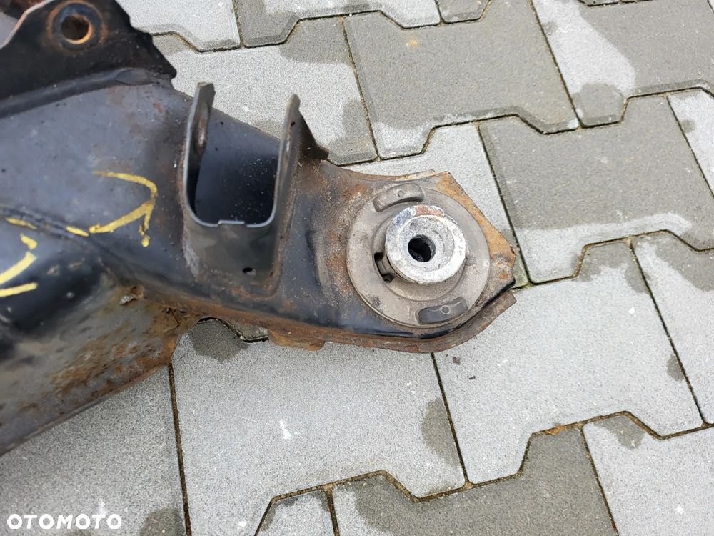 MERCEDES W204 SANKI KOŁYSKA WÓZEK TYLNY TYŁ BELKA TYLNA KOMBI - 3