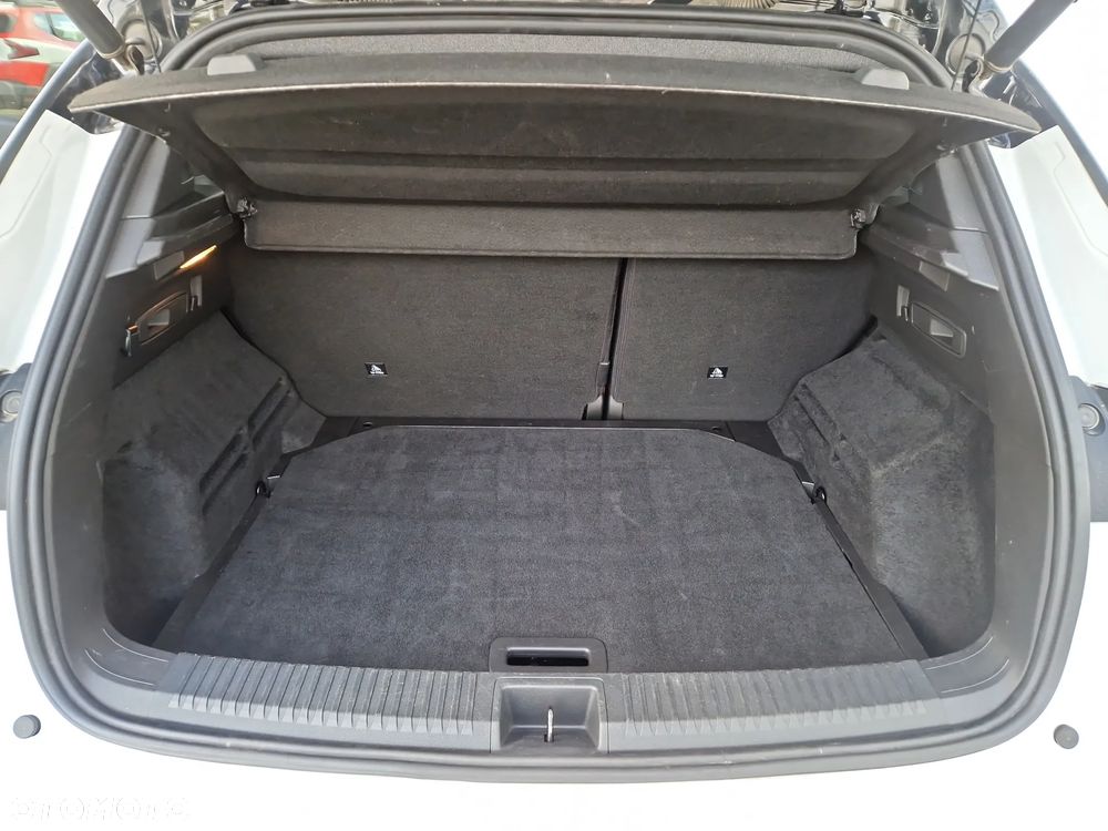 Renault Austral 1.3 TCe mHEV Iconic - 17