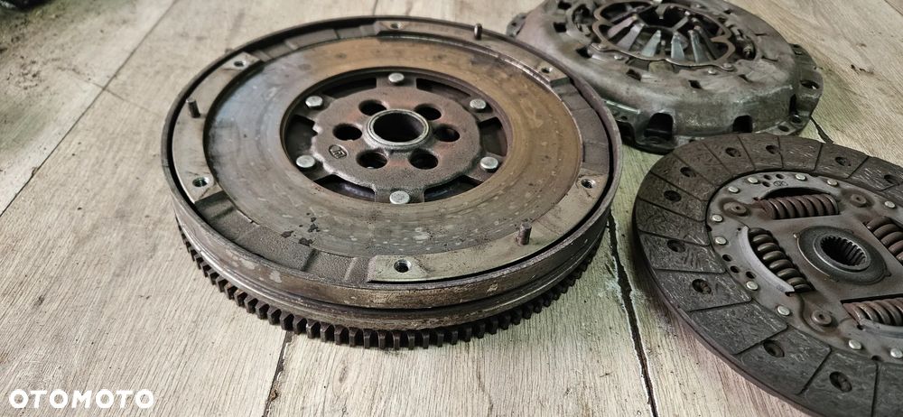 Sprzęgło koło dwumasowe tarcza docisk Audi A6 C6 2,0 TDI 103kW 140KM 2006r 415024410 - 8