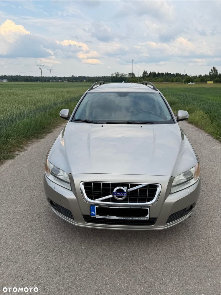 Volvo V70 2.5T R-Design Summum - 3