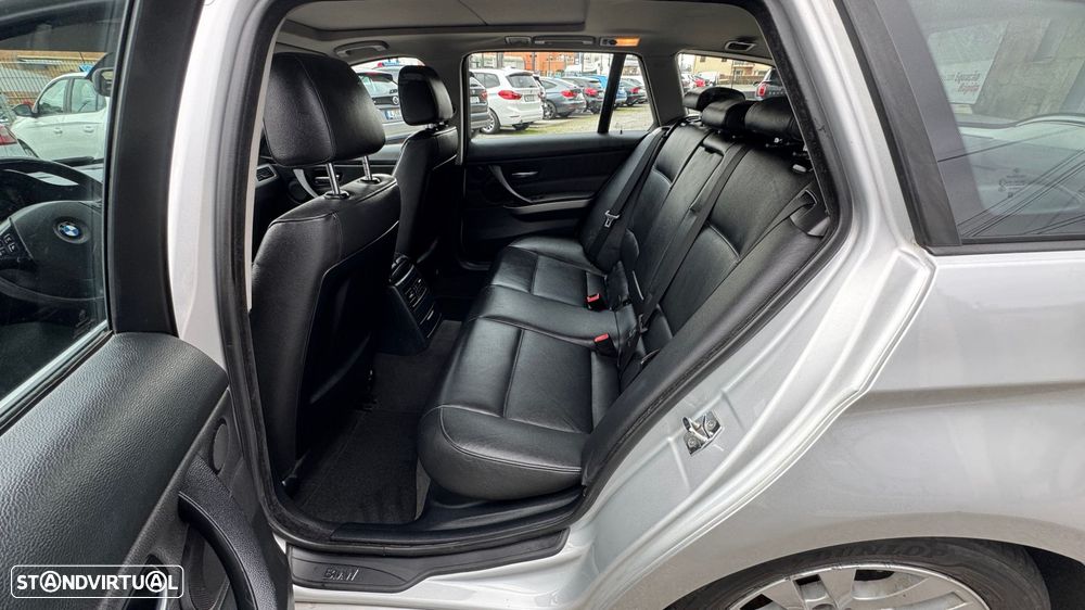 BMW 320 d Exclusive - 11