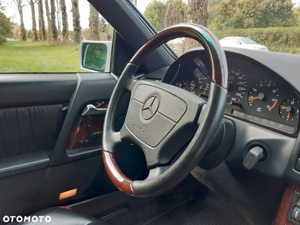 Mercedes-Benz SL - 16