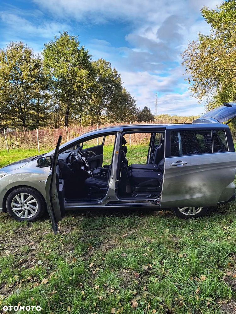Mazda 5 - 7