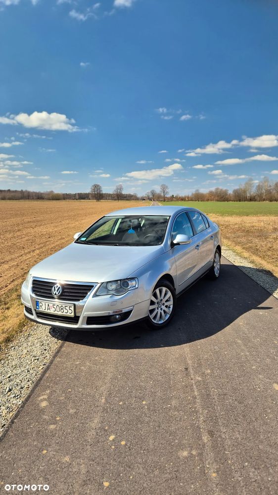Volkswagen Passat 1.8 TSI Comfortline - 1