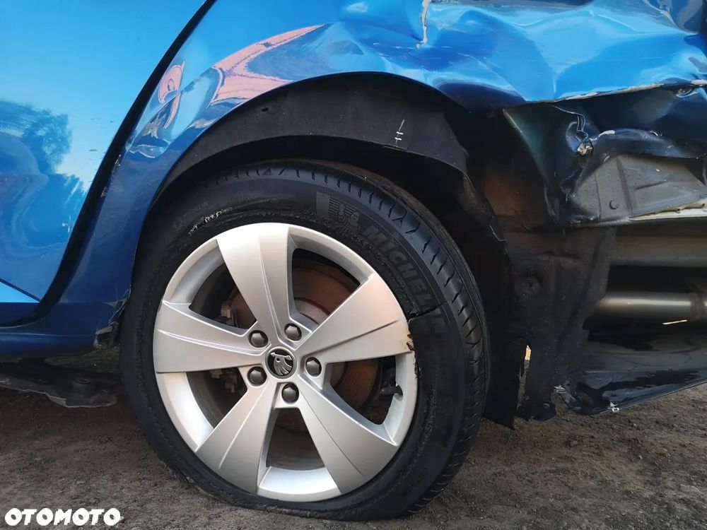 Skoda Superb 2.0 TDI DSG Ambition - 21