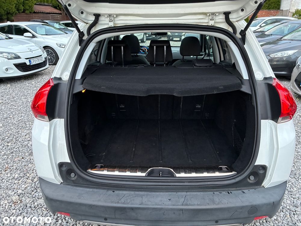 Peugeot 2008 1.6 e-HDi Allure S&S - 11