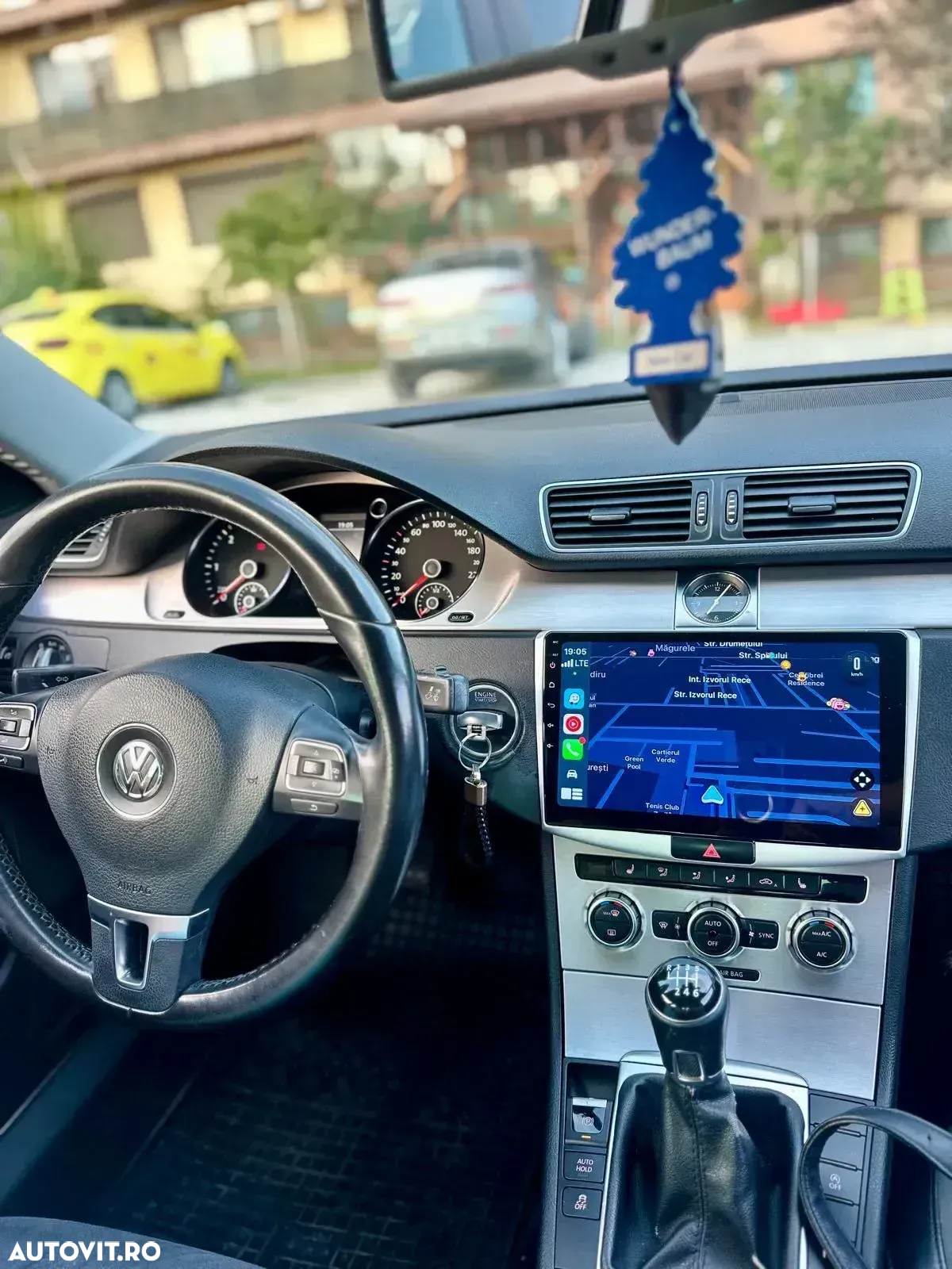 Volkswagen Passat Variant 2.0 TDI Blue TDI Highline - 10