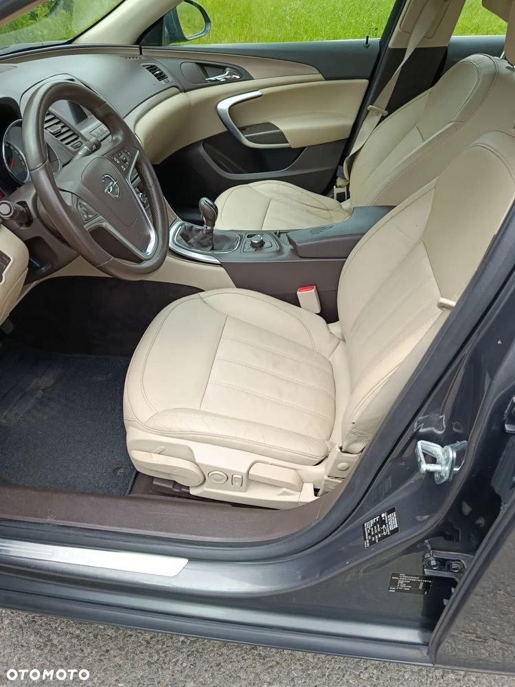 Opel Insignia - 13