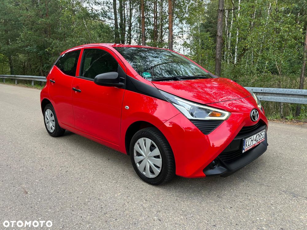 Toyota Aygo x-play - 1