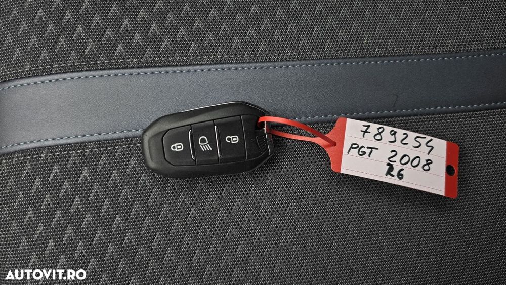 Peugeot 2008 1.5 BlueHDI STT EAT8 Allure - 20