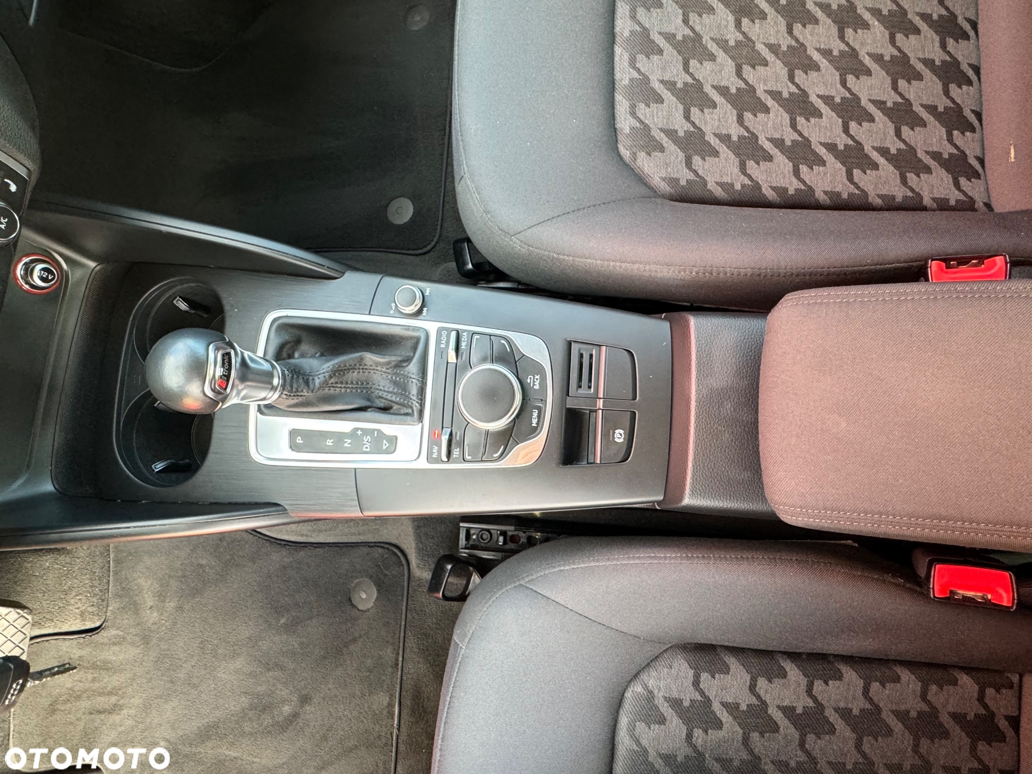 Audi A3 1.2 TFSI Sportback S tronic Attraction - 16