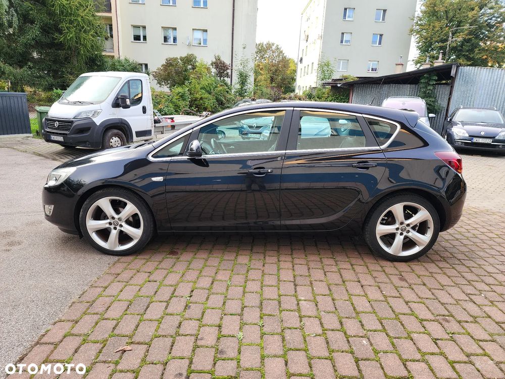 Opel Astra 1.4 Turbo Cosmo - 9
